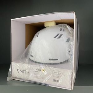 Smith MIPS snowboard helmet
